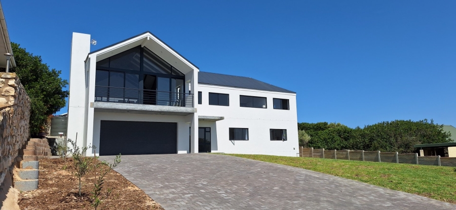 4 Bedroom Property for Sale in Stilbaai Wes Western Cape